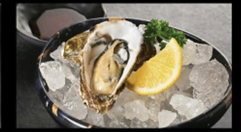 สุดอี๋ สาวรีวิวสั่งหอยนางรมสดร้านดัง เห็นสภาพถึงกับอึ้ง 