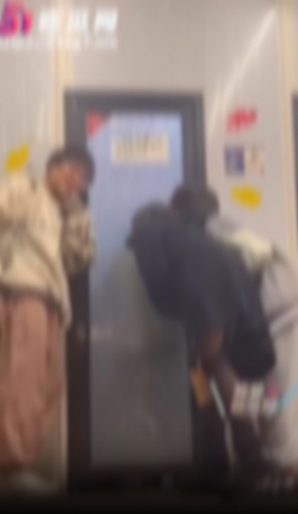 คู่รักเกินห้ามใจ