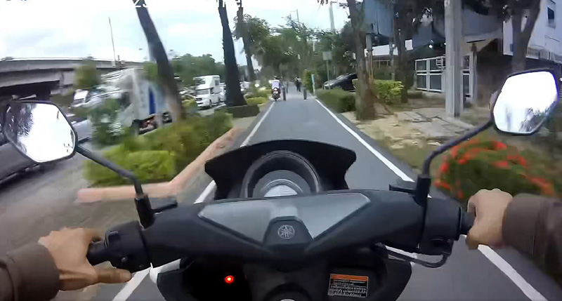 ขี่รถย้อนศรมาเจอตำรวจ ซิ่งหนีไม่คิดชีวิต