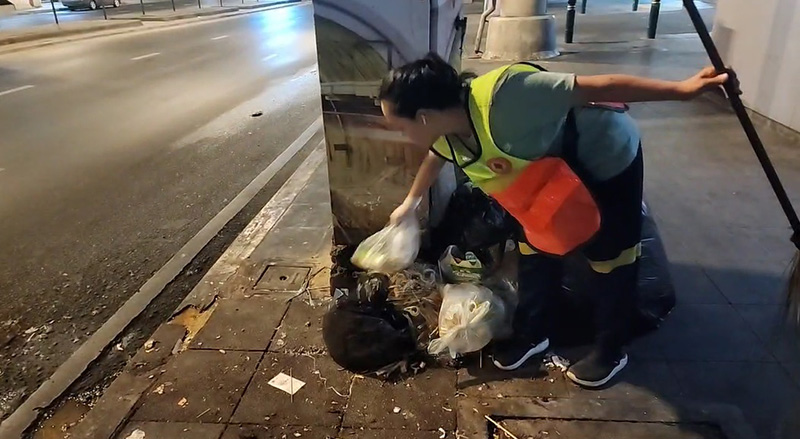 สาวจบ ป ตรี เผยเหตุที่เลือกทำงานกวาดถนนกับ กทม