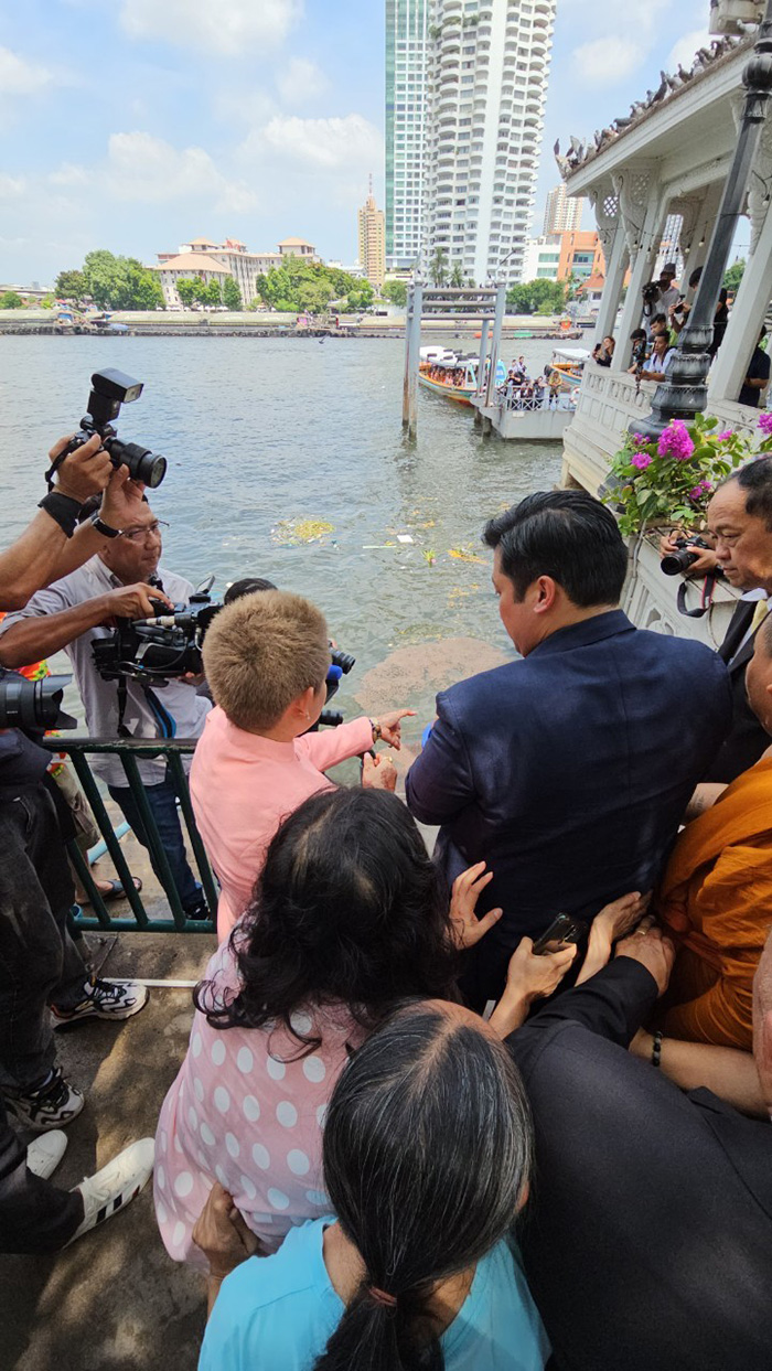 ท่านอ้น วัชรเรศร