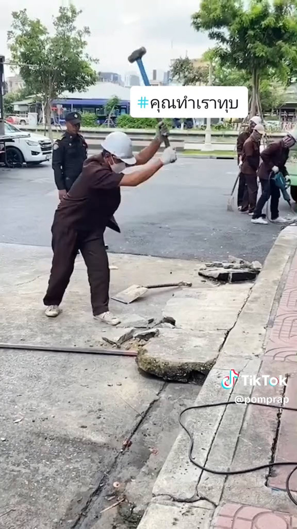 เขตลุยทุบคนเทปูนทางเท้าลงพื้นถนน 