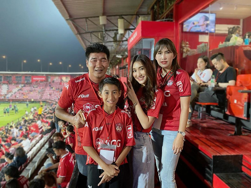 อ้อย เสาวนีย์