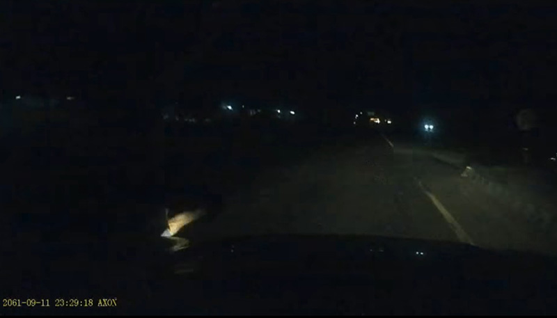 สาวซวย เจอหนุ่มวิ่งลงถนนให้รถชน อ้างญาติเรียก 1 แสนแต่ไม่มีจ่าย สุดท้ายโอละพ่อ