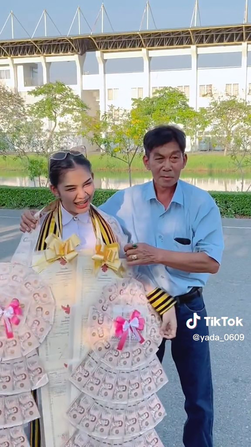 บัณฑิตสาวซึ้ง พ่อเคยบอกไม่มีอะไรให้วันรับปริญญา 