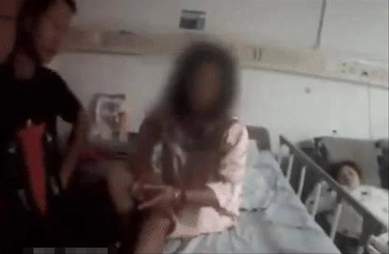 พ่อผัวรู้ข่าวลูกสะใภ้เข้า รพ. รีบไปเยี่ยม