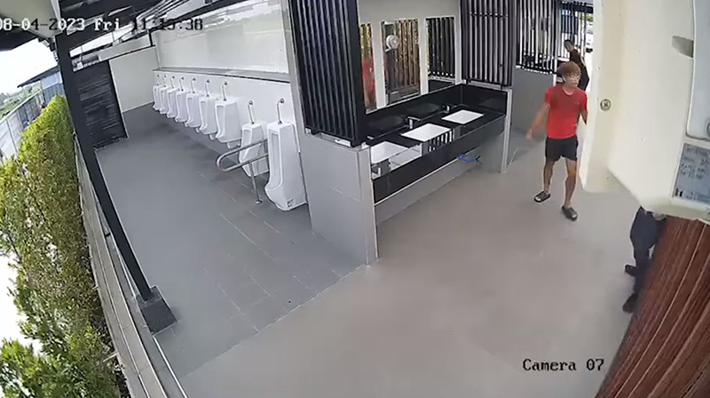 เจ้าของร้านไล่ชกลูกค้า 