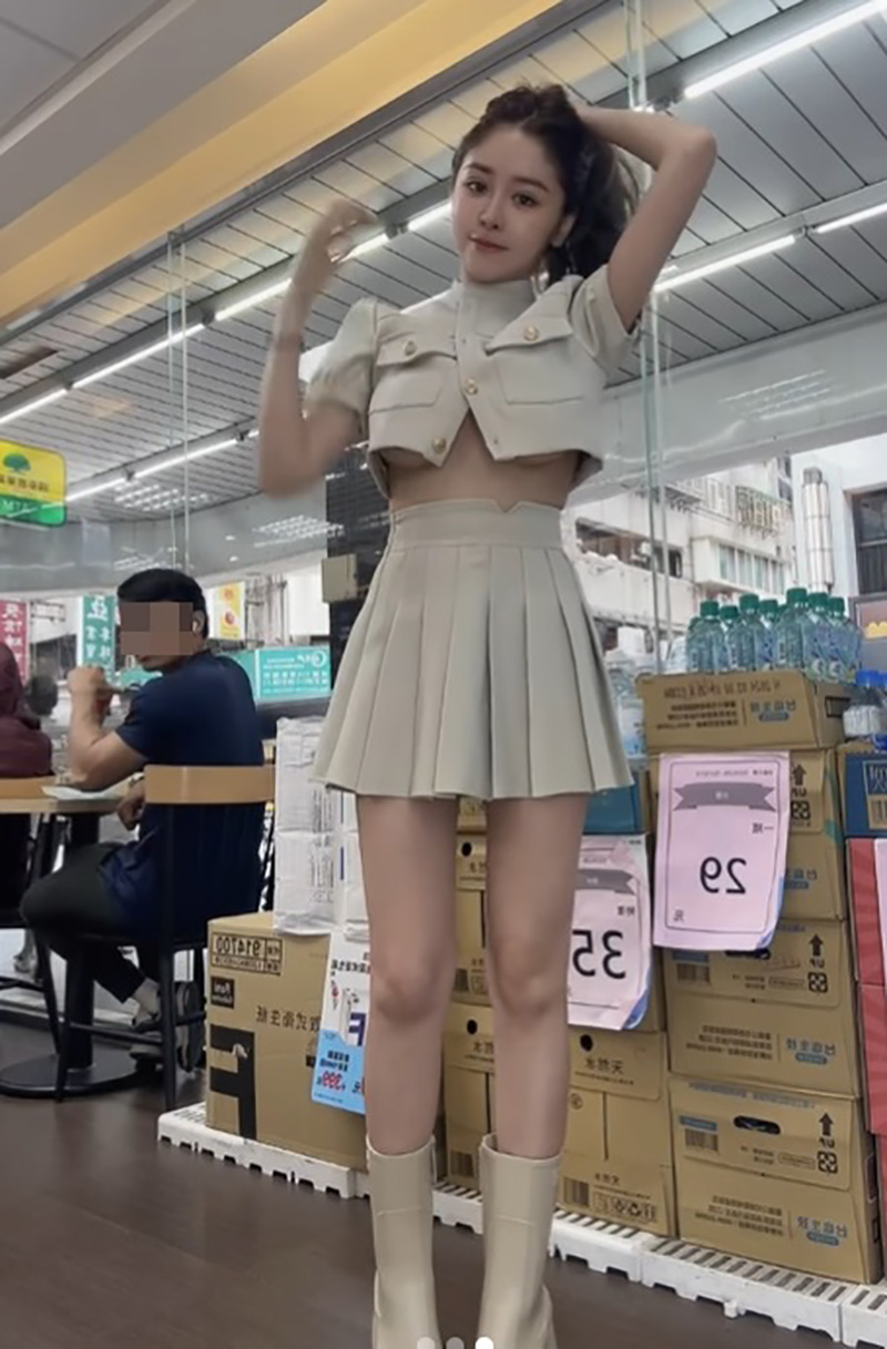 อดีตพยาบาลสาวแซ่บ