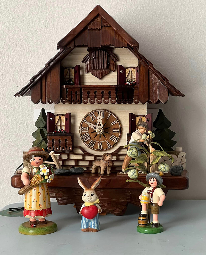 มจ จุลเจิม ยุคล ขอบพระคุณ เจ้าคุณพระสินีนาฎ มอบของที่ระลึกจากเยอรมนีมาให้ 