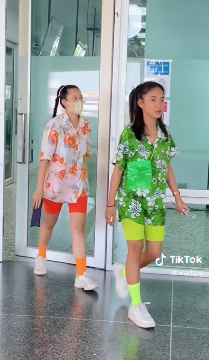 เมื่ออาจารย์ให้ใส่ชุดอะไรมาสอบก็ได้ นิสิตปี 4 