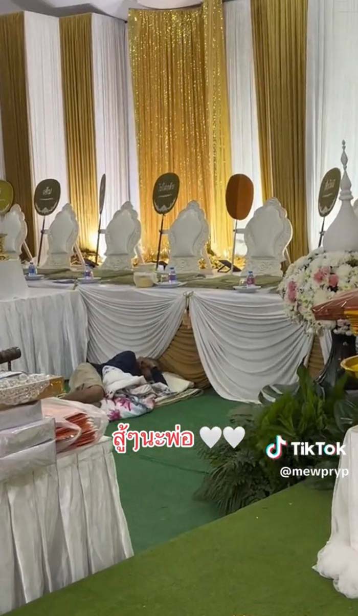 ลูกสาวสานฝันแม่ พาไปถ่ายรูปก่อนวันรับปริญญา วาระสุดท้ายก่อนจากไป 