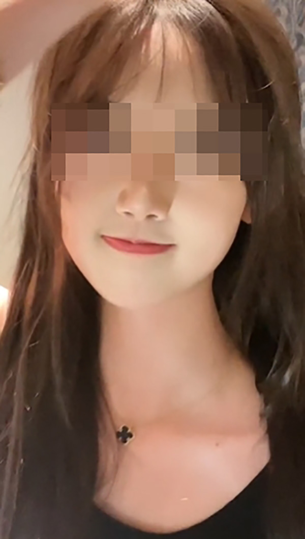 เน็ตไอดอลสาวหวาน คนตาม 2 ล้าน เจอปล่อยภาพกินไส้กรอก