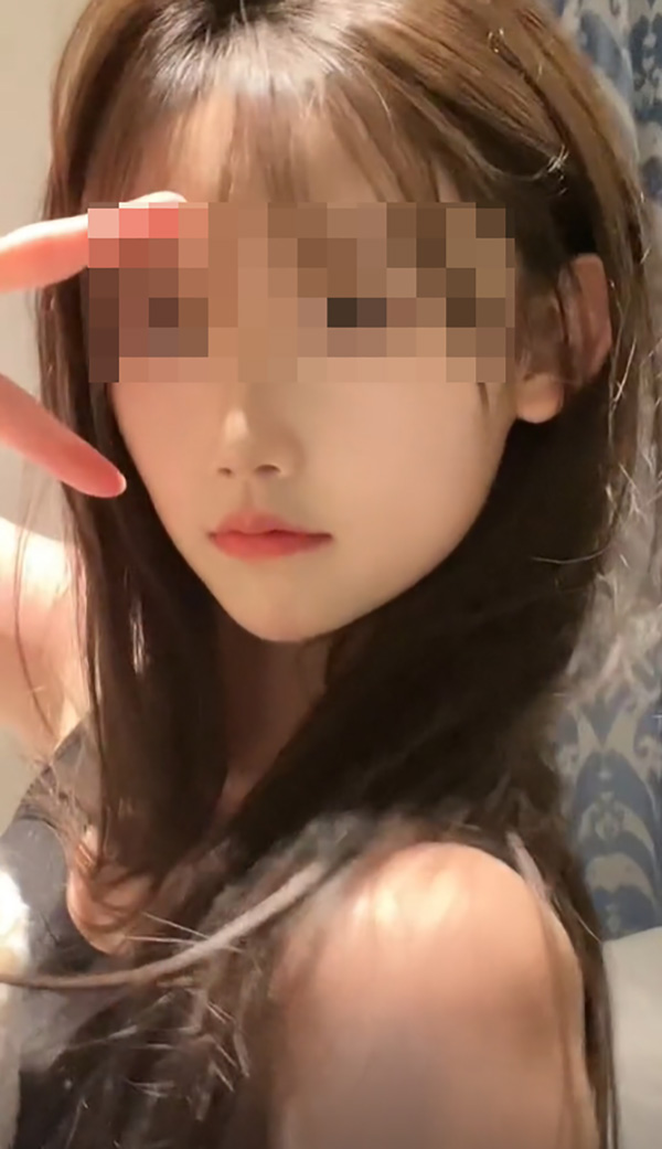 เน็ตไอดอลสาวหวาน คนตาม 2 ล้าน เจอปล่อยภาพกินไส้กรอก