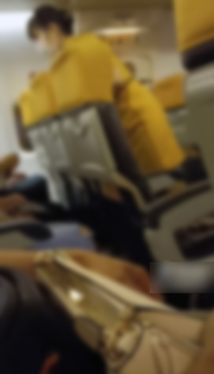 ดราม่า ผู้โดยสารเอากล่องเกินขนาดขึ้นเครื่อง แอร์ฯ แนะโหลด เจอโวยลั่น