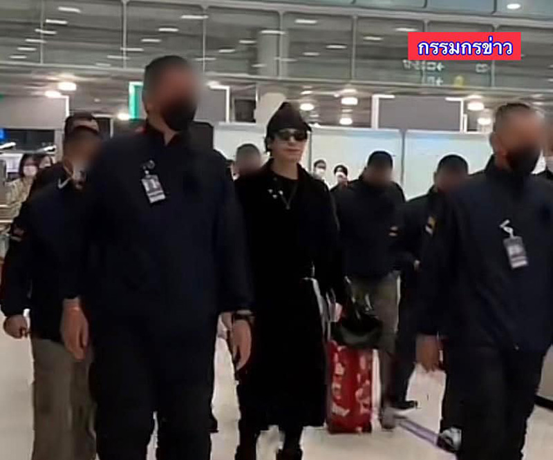 ตำรวจ ตม 9 นาย แห่ห้อมล้อม แจ็คสัน หวัง กระทบผู้โดยสารขาเข้าประเทศ