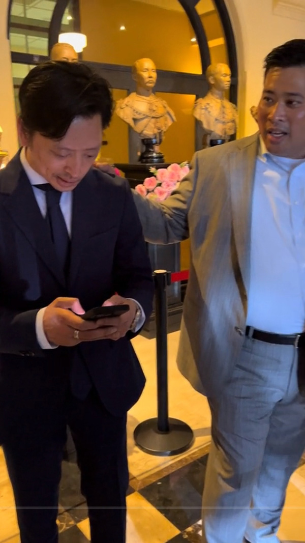 ท่านอ่อง นพ จักรีวัชร 