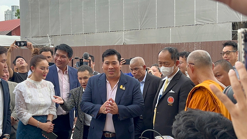 ท่านอ้น วัชรเรศร