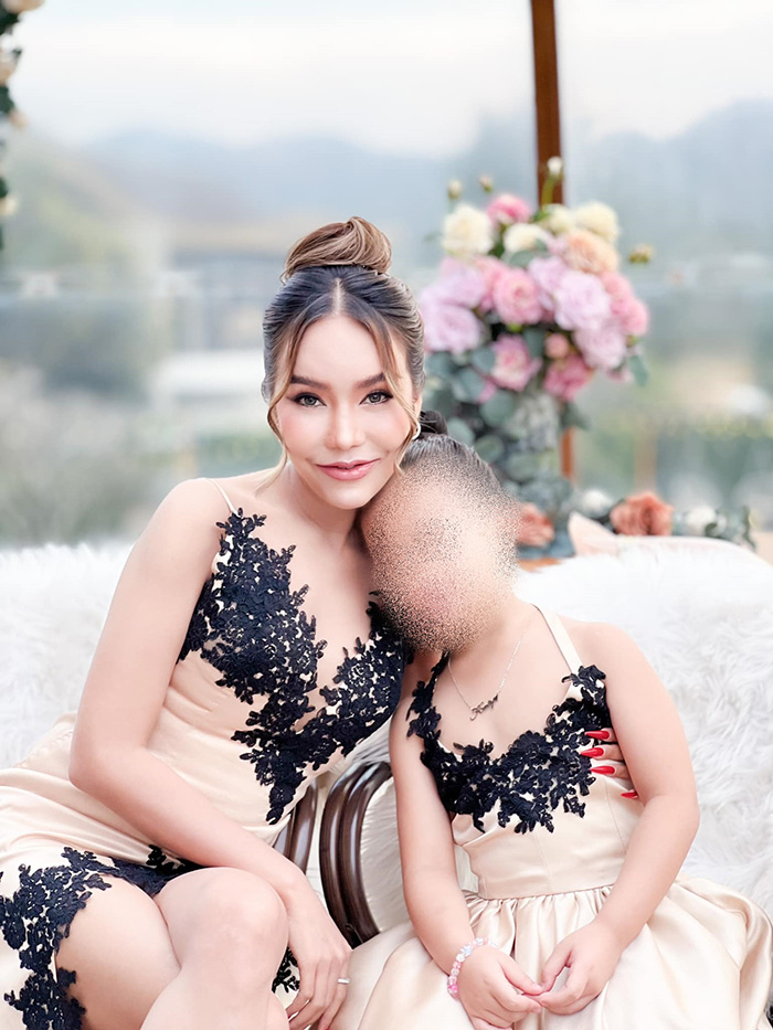  ตั๊ก กรกนก แม่ค้าออนไลน์ แฉ โรงเรียนนานาชาติค่าเทอมเกือบล้าน ลูกล้มเหงือกฉีก