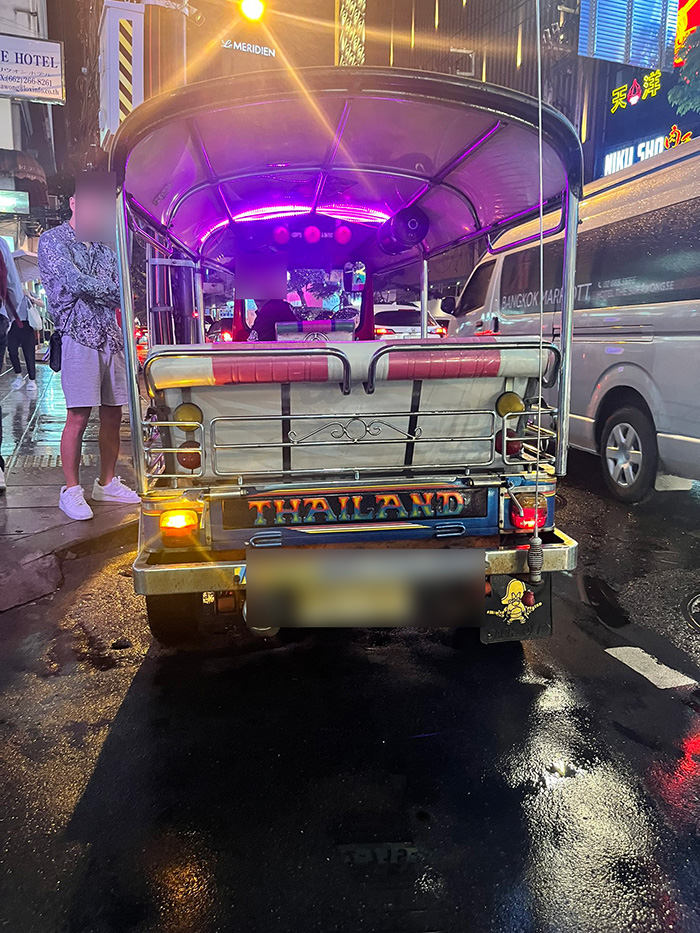 ตุ๊กตุ๊กไทย