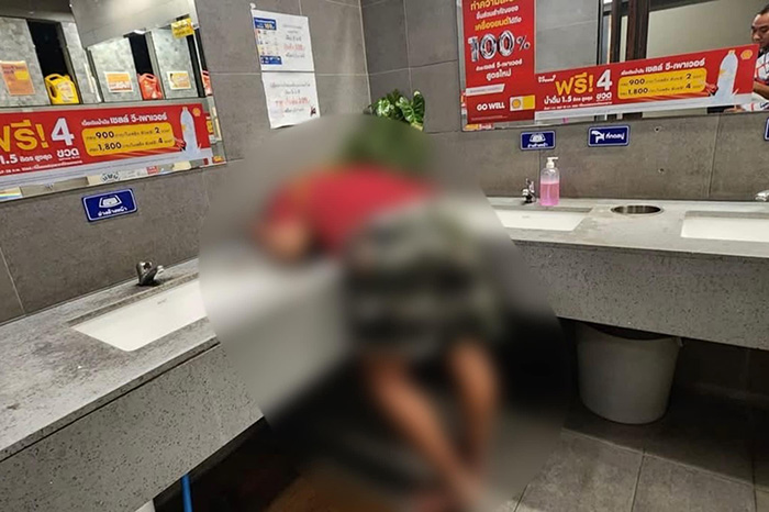 กู้ภัยรับแจ้งเหตุในปั๊ม เจอคนนอนแผ่ มีกลิ่นโชย 