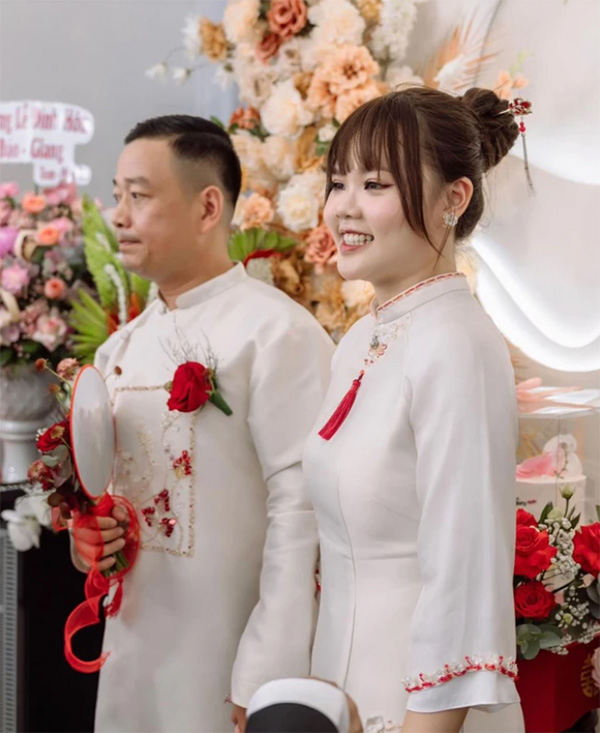 คู่รักอายุห่าง 20 ปี 