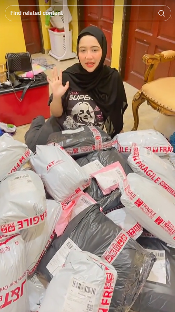 แม่ค้าช็อก ผัวบุกด่า ขอหย่ากลางไลฟ์