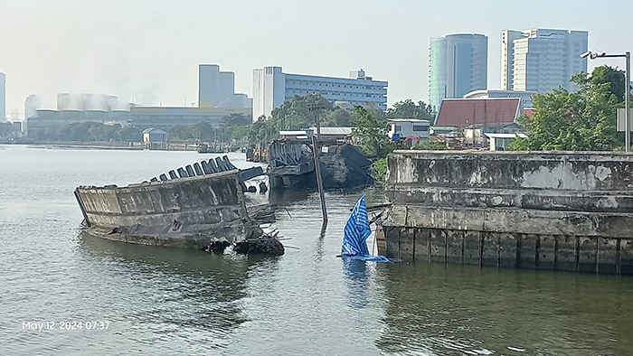 แนวเขื่อนริมแม่น้ำเจ้าพระยาทรุด 