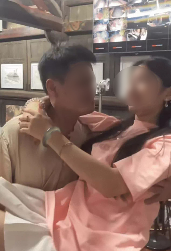 ดราม่า พ่อถึงเนื้อถึงตัวลูกสาว 