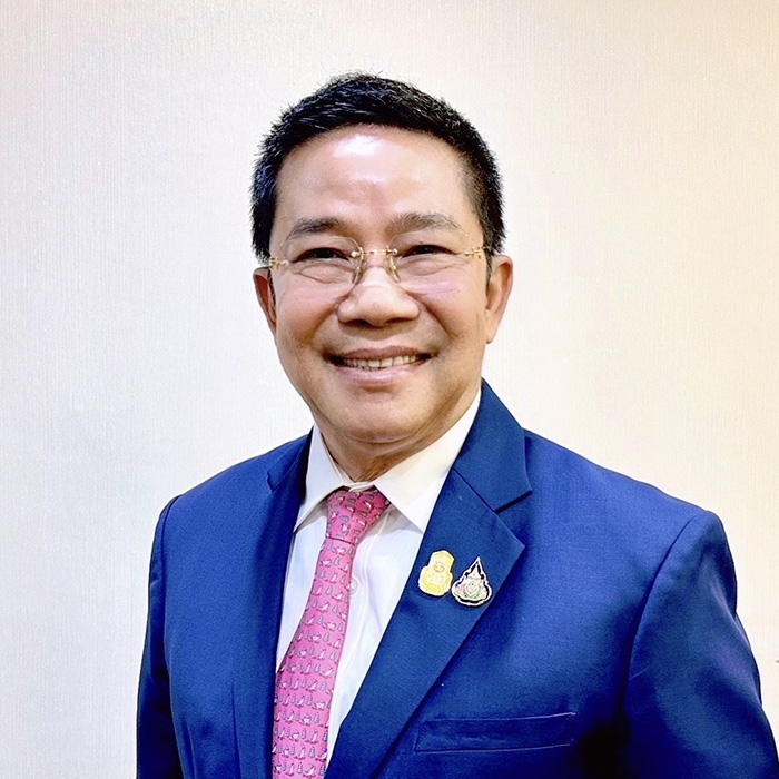 พิชิต ชื่นบาน