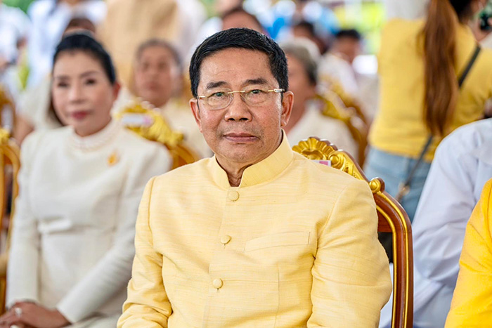 พิชิต ชื่นบาน