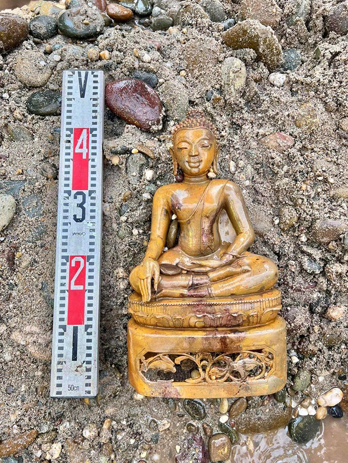 พบพระพุทธรูป