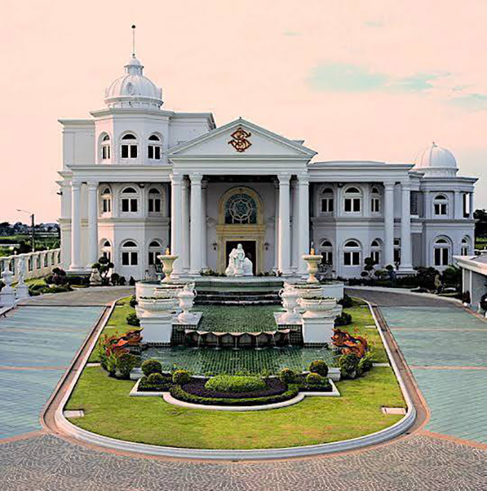 คฤหาสน์สุดหรู