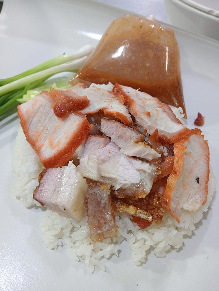 ข้าวหมูแดง