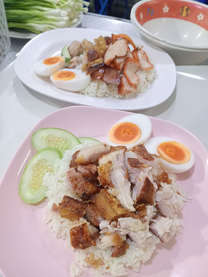 ข้าวหมูแดง