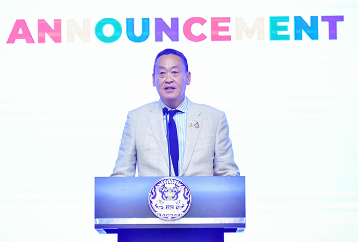 นายเศรษฐา ทวีสิน