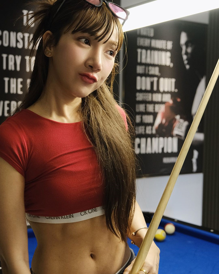 ตุ๊ดตู่ โหนกระแส