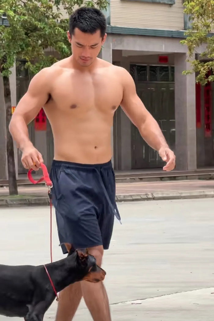 ตำรวจฮีโร่ กระโดดทะเลช่วยคน กลายเป็นไวรัลดัง