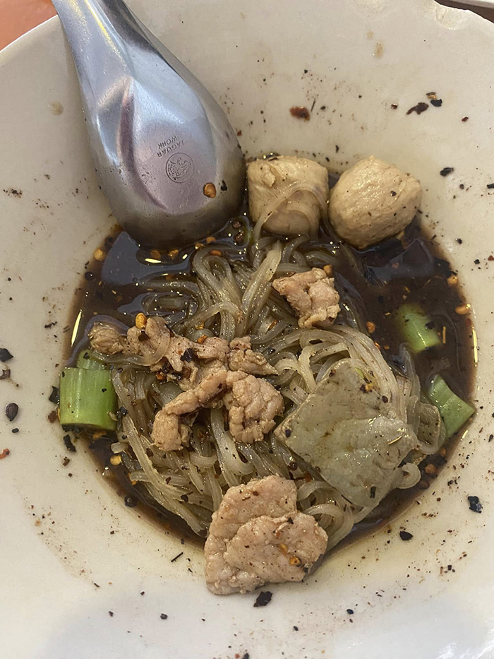 สั่งก๋วยเตี๋ยวเรือแบบพิเศษที่อยุธยา สั่งก๋วยเตี๋ยวเรือแบบพิเศษที่อยุธยา
