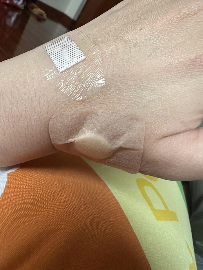 สาวใช้บริการห้างดัง แต่ถูกไฟดูดจากตู้กดบัตรจอดรถ