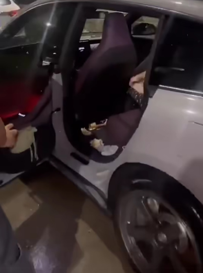 จับชู้คารถ ผัวพาสาวกินแซ่บเบาะหลัง 