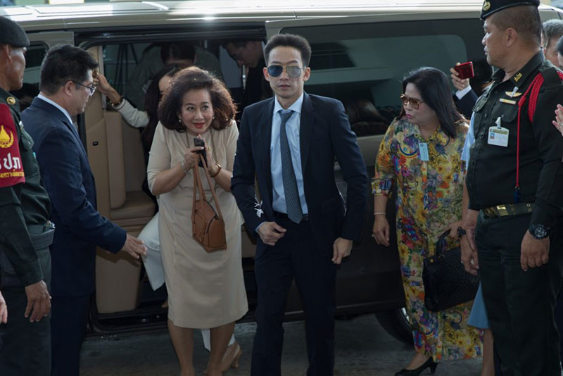 โอ๊ค พานทองแท้