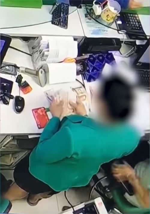 คนจับโป๊ะสาวแบงก์