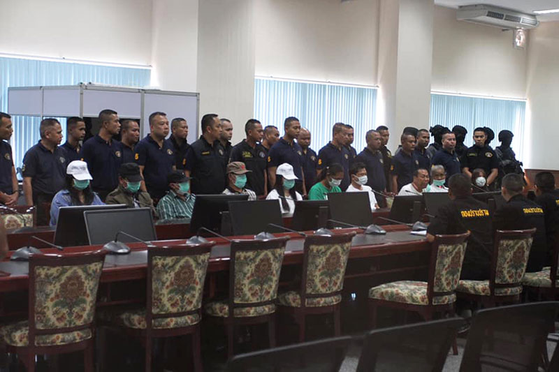 รวบแก๊งน้าหลุย 