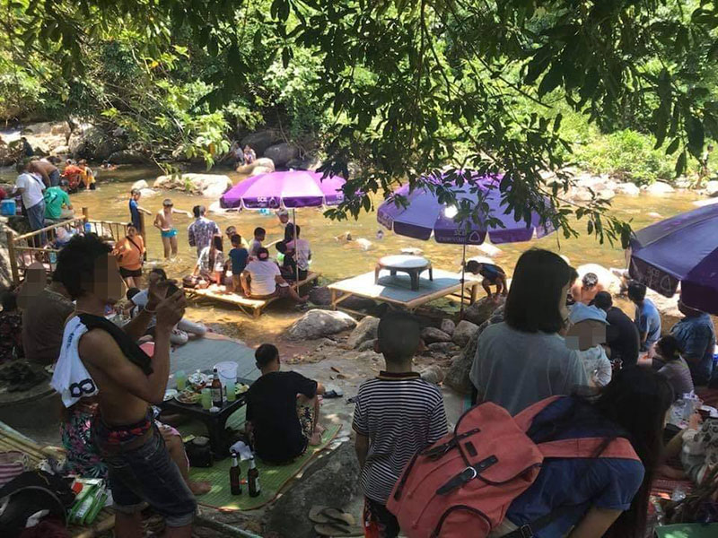 เทคอนกรีตลง น้ำตกท่าแพ