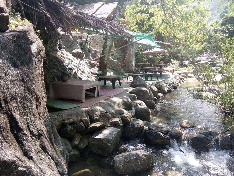 เทคอนกรีตลง น้ำตกท่าแพ