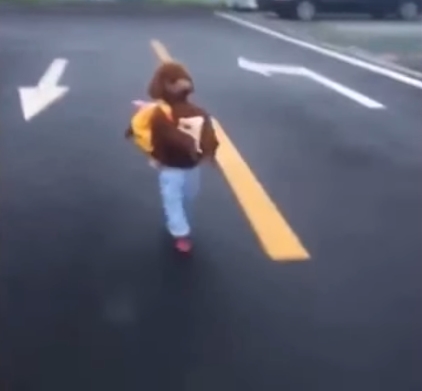 ตูบพุดเดิ้ลแต่งชุดเด็ก