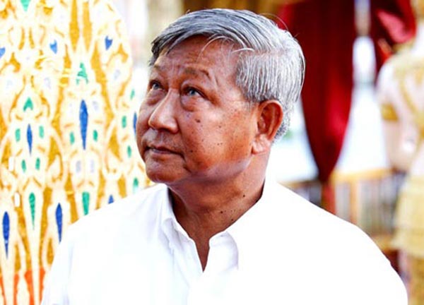 พลอากาศตรี อาวุธ เงินชูกลิ่น 