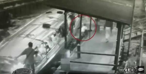 ชายตกเรือคลองแสนแสบ