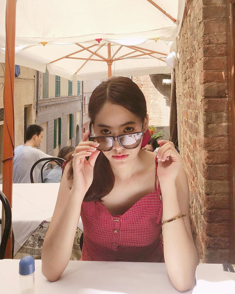 น้ำตาล เดอะสตาร์