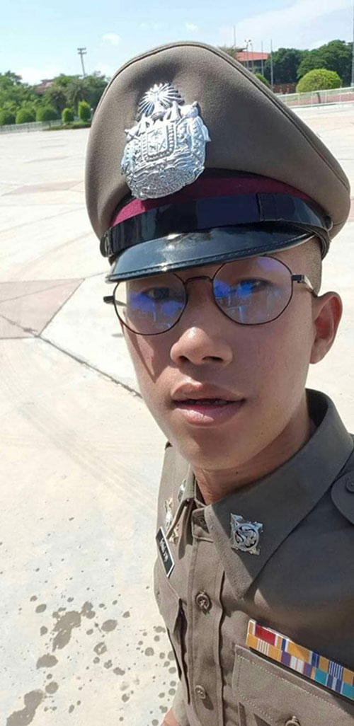 คนรุมด่าหนุ่มหัวร้อน